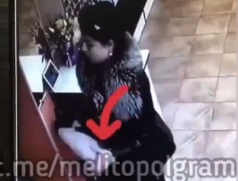 Пошопилась - девушка прошла по магазинам за счет их владельцев (видео)