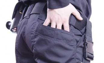 В Кирилловке дебошир порвал штаны полицейскому