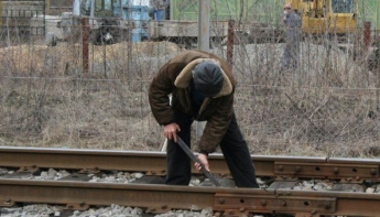 Житель Акимовки устроил "диверсию" на железной дороге