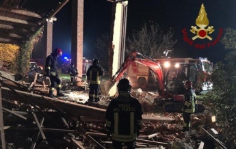В Италии три спасателя погибли при взрыве в здании