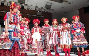 В Японии прошел модный показ украинских вышиванок (фото)