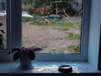 Житель Мелитополя бросал камни в окна пятиэтажки