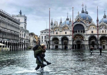 Венеция полностью ушла под воду: фото и видео масштабного потопа