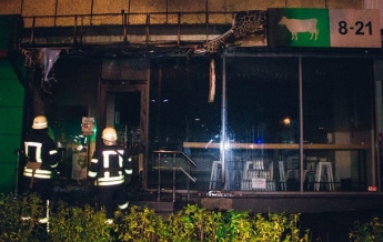 В Киеве ночью подожгли три магазина (фото, видео)