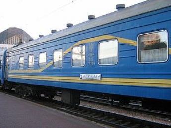 Из Запорожья запустят пассажирские поезда в Черновцы и Ивано-Франковск