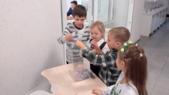 Детвора делала магнитики, чтобы собрать деньги на операцию мелитопольскому парню