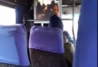 В мелитопольской маршрутке пассажирам показывают секс (видео)