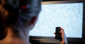 Украинцы останутся без ТВ, с экранов исчезнут популярные телеканалы: озвучена дата