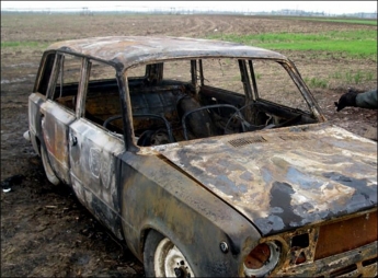Похищенный в Мелитополе ВАЗ нашли сгоревшим в посадке