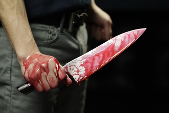 В Мелитополе мужчина ранил ножом свою знакомую