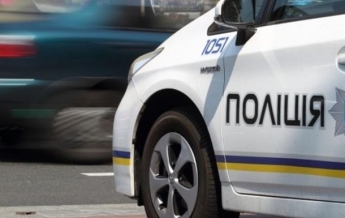 В Киеве полицейские спасли женщину от самоубийства (видео)