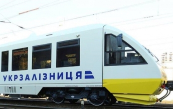 Руководить Укрзализницей может и не железнодорожник - министр