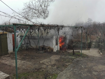 В Мелитополе едва не сгорел дом (фото)