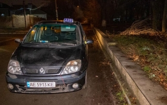 В Днепре водитель такси умер в автомобиле (фото)