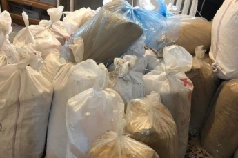 У семьи на Харьковщине нашли около 800 кг наркотической смеси (фото)