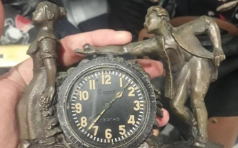 Пограничники обнаружили в багаже украинки радиоактивные часы (фото)