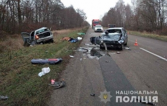 ДТП под Черниговом: трое погибших, трое пострадавших (фото)