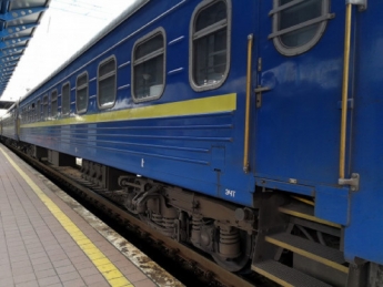 «Укрзалізниця» запустила дополнительные поезда на новогодние праздники: направления и расписание