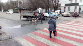 В Мелитополе на центральном проспекте пешеходные переходы подсветят (фото, видео)