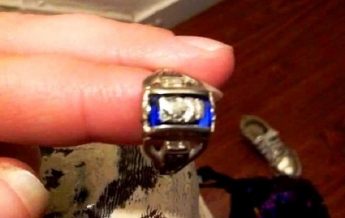 Женщина получила кольцо, потерянное 44 года назад (видео)