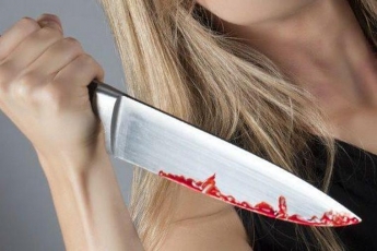 В Мелитополе женщина воткнула нож в живот сожителя