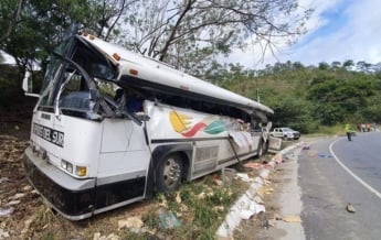 В Гватемале грузовик протаранил автобус: 22 жертвы