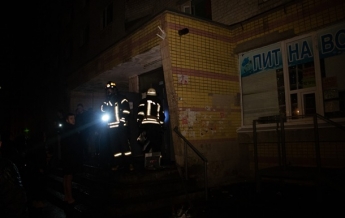 В Киеве произошел пожар в общежитии университета (фото, видео)