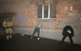 В Киеве задержали серийных поджигателей молочных магазинов (фото, видео)