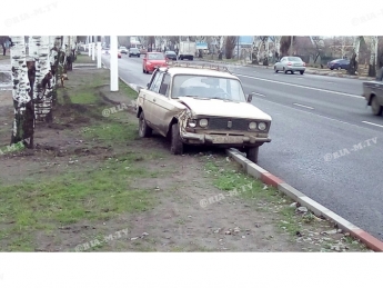 В Мелитополе из-за автохама водитель чудом остался жив (фото, видео)