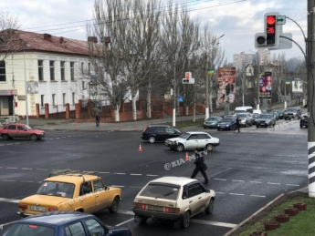 На центральном проспекте в Мелитополе произошла авария (видео)