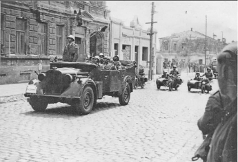 Парад румынских войск в Мелитополе во время войны - уникальные фото