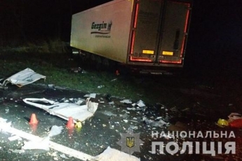 На Львовщине автобус с пассажирами столкнулся с фурой: трое погибших