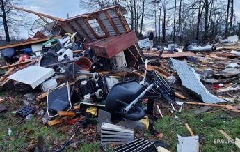 В США из-за торнадо погибли 11 человек (фото)