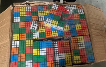 В Одессе изъяли тысячи контрафактных кубиков Рубика (фото)