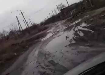 Жители Мелитополя показали дорогу позора (видео)