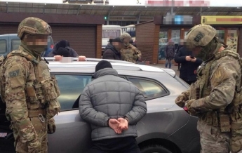 СБУ задержала в Ровно дельцов с 56 кило ртути (фото, видео)