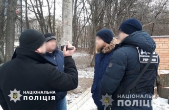 ЧП в Харькове: полицейского ограбили, когда он возвращался домой