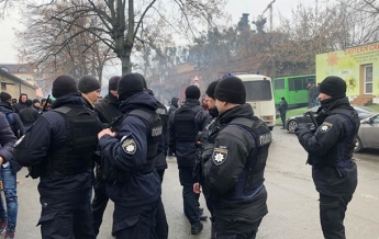 У мечети Киева провели рейд: задержаны 25 человек