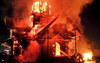 На Закарпатье сгорела деревянная церковь