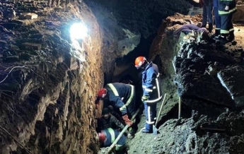 При обрушении грунта в Тернополе погибли двое рабочих