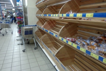 В Запорожской области покупатели постоянно дерутся в магазине (видео)