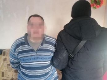 В Киеве поймали преступника, травившего людей медпрепаратами возле станции метро (фото)