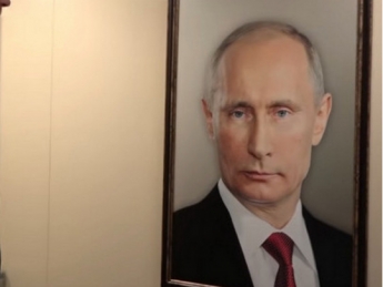 Матерился на портрет Путина: российский офицер оскандалился в Сирии