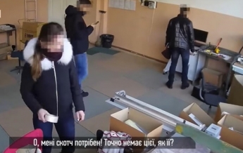 В Одессе копы обокрали офис во время обыска (видео)