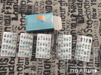 В Ровно задержали учительницу за продажу метамфетамина