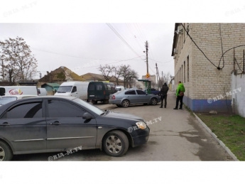 Автохамов у мелитопольского горотдела полиции приструнили (фото)