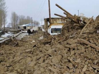 В Турции произошло разрушительное землетрясение: есть жертвы (видео)