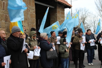 "Вон из Крыма" - В Мелитополе крымские татары выступили против российских оккупантов