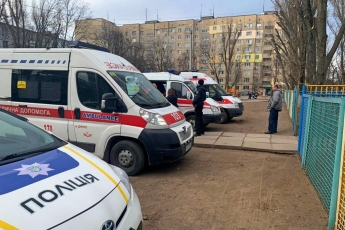 Школу в Днепре "атаковали" газом: пострадали 10 детей