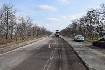 В Запорожской области стартовал ремонт трассы 